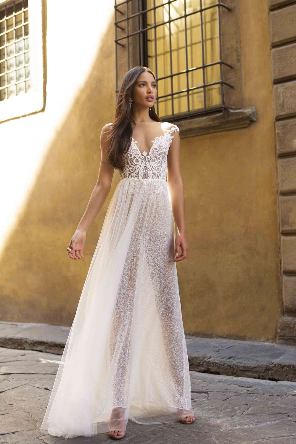 Muse by Berta - Abiti da sposa 2022 | Vestiti da sposa Muse by Berta